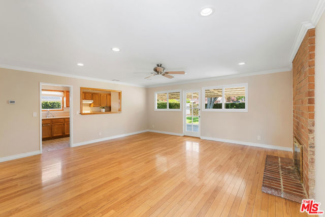 22915 Burton Street photo 3