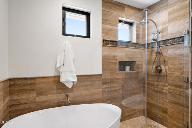 5572 Rainier Street, Ventura CA: https://media.crmls.org/mediaz/509820b7-9459-408d-a318-b0ceca3c1d6a.jpg