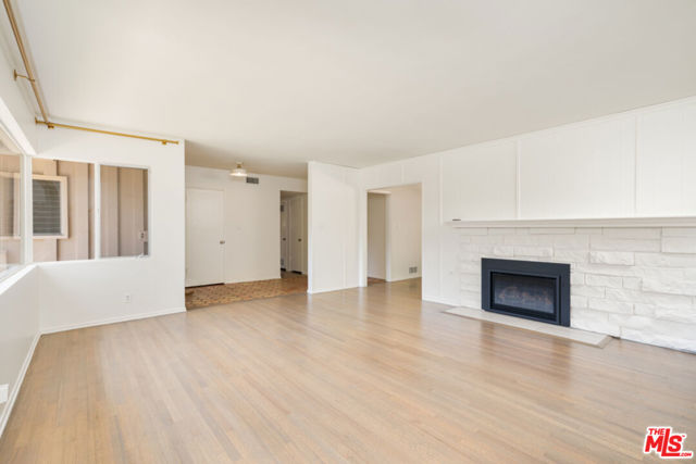 1053 Maroney Lane photo 6