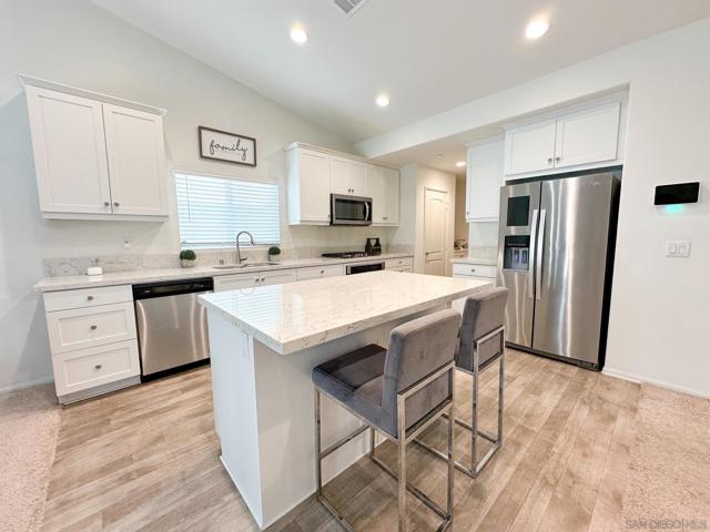 30721 Hawkscrest Drive, Winchester CA: https://media.crmls.org/mediaz/5099a52b-0ac2-4f6d-ac5b-c33c9d0b3521.jpg