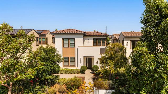 6749 Solterra Vista Pkwy, San Diego CA: https://media.crmls.org/mediaz/509a687f-f0ae-4b8a-9a6d-9cf023d07713.jpg