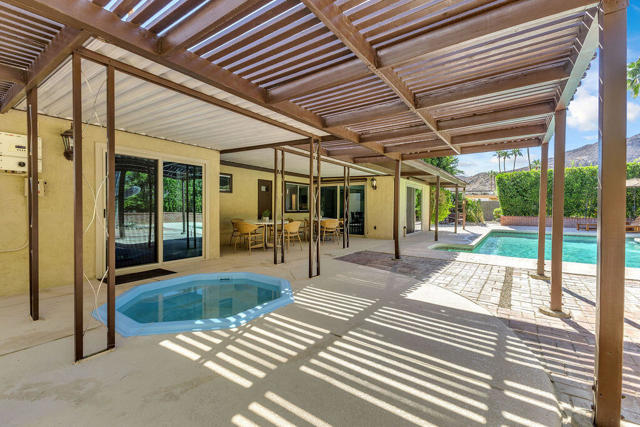 71521 Halgar Road, Rancho Mirage CA: https://media.crmls.org/mediaz/509b1e9d-5c92-474a-9920-8e1197fc397a.jpg