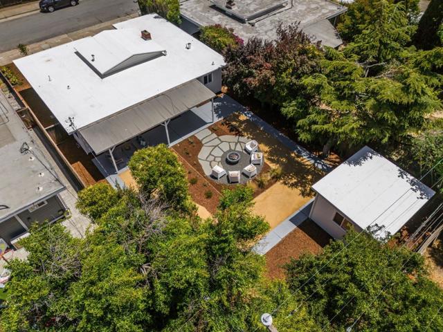 1016 Patricia Avenue, San Mateo CA: https://media.crmls.org/mediaz/509ca9a0-30d9-4da2-bcfe-911bb263d00c.jpg
