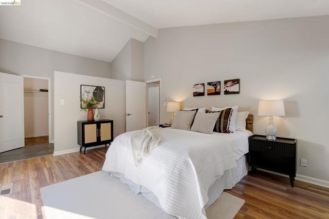 Image 17 of 47 For 2651 Tamalpais Dr