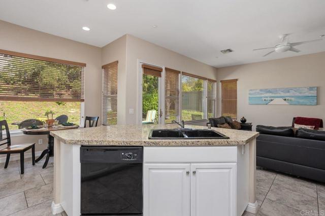 Detail Gallery Image 11 of 36 For 435 Sandalwood Ct, Encinitas,  CA 92024 - 4 Beds | 2/1 Baths
