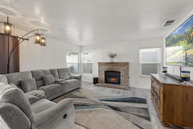 Detail Gallery Image 15 of 54 For 9126 Sinsonte Ln, Lakeside,  CA 92040 - 4 Beds | 3 Baths