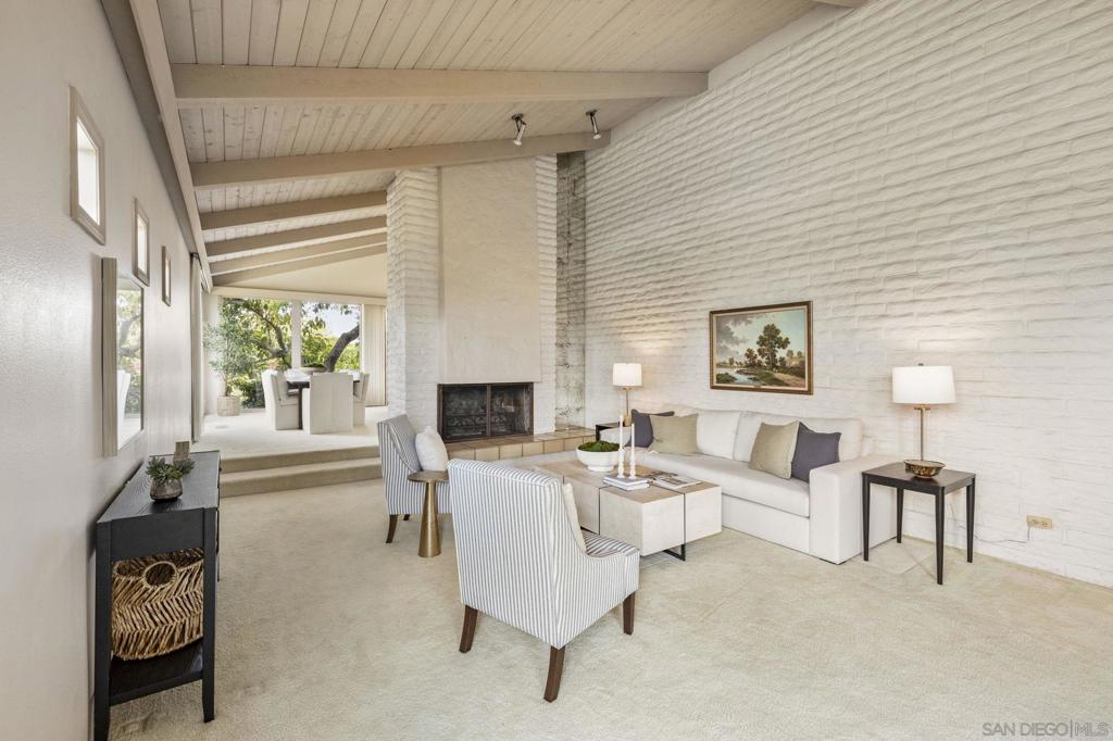 2357 Royal Crest - photo 6