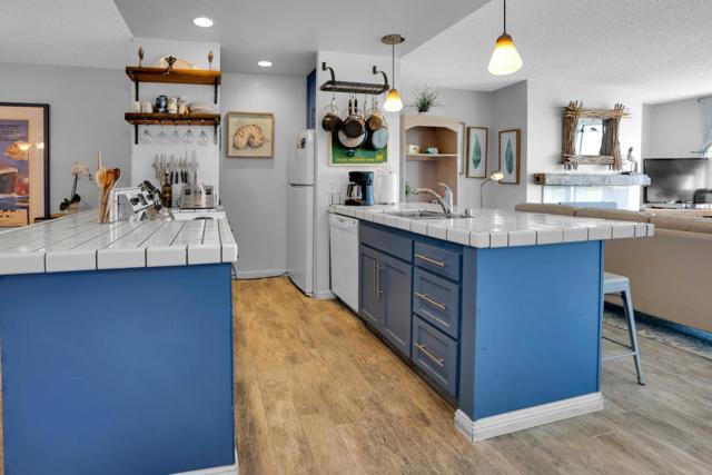 101 Shell Drive, Watsonville CA: https://media.crmls.org/mediaz/509d6eed-23ce-4a00-93b2-9001cdbd8e70.jpg