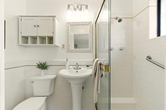 3642 Mcnulty Way, Redwood City CA: https://media.crmls.org/mediaz/509dbf80-ed14-4064-851d-1717322281c0.jpg