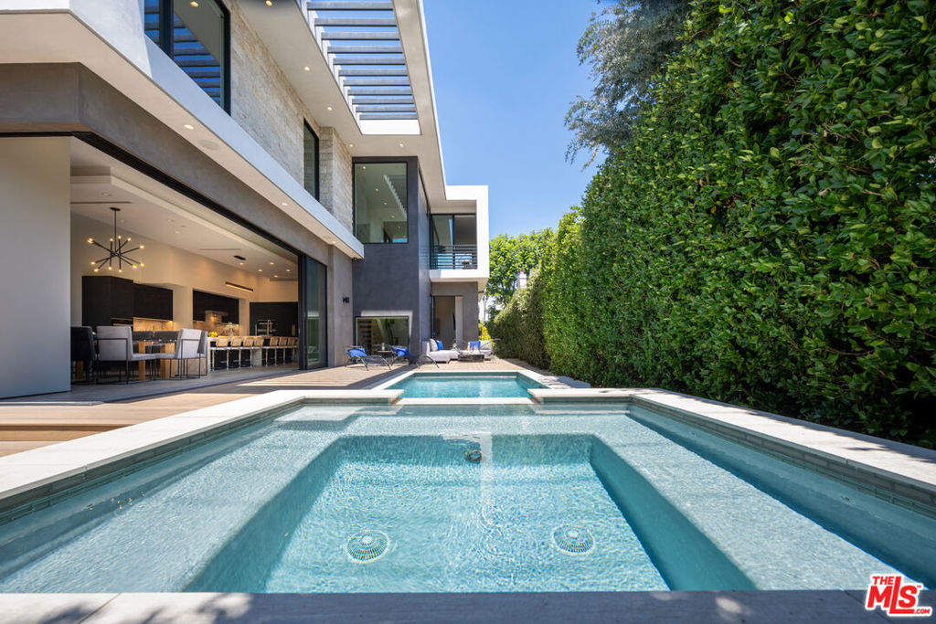 8356 W 4th Street