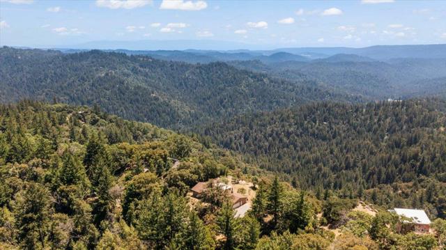 18584 Favre Ridge Road, Los Gatos CA: https://media.crmls.org/mediaz/509eb1f2-a23f-4626-afa3-9e79fb775adc.jpg
