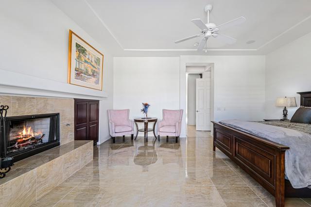 77 Clavel Court, Palm Desert CA: https://media.crmls.org/mediaz/509ef735-9564-4dc8-ae20-de3569e85fe4.jpg