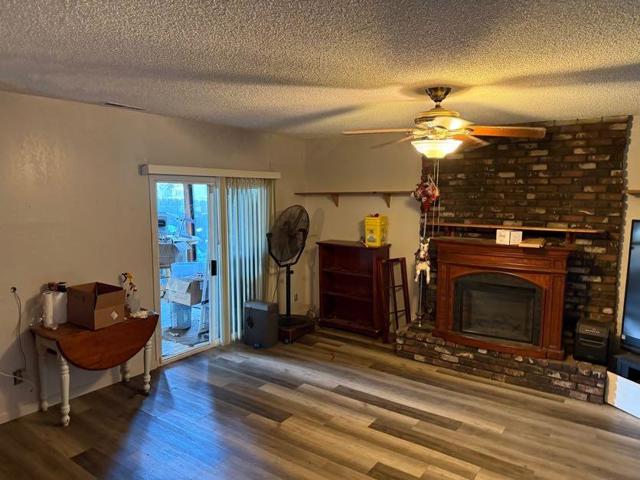 160 N Santa Rosa Street, Los Banos CA: https://media.crmls.org/mediaz/509fc868-da0d-45d1-baa2-1e954616c850.jpg