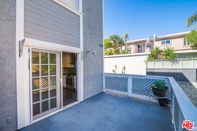 112 MONTEREY Boulevard, Hermosa Beach, California 90254, 2 Bedrooms Bedrooms, ,2 BathroomsBathrooms,Residential,Sold,MONTEREY,17207340