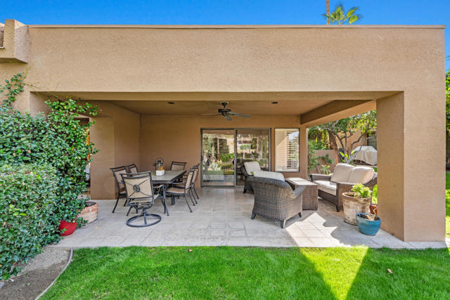 73256 Foxtail Lane, Palm Desert CA: https://media.crmls.org/mediaz/50a08d8e-5c8f-422b-9dba-5e2cfd9d8ebf.jpg