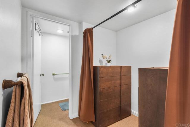230 W Laurel Street, San Diego CA: https://media.crmls.org/mediaz/50a1f592-a76a-4e7c-a499-a7b52c83d49b.jpg