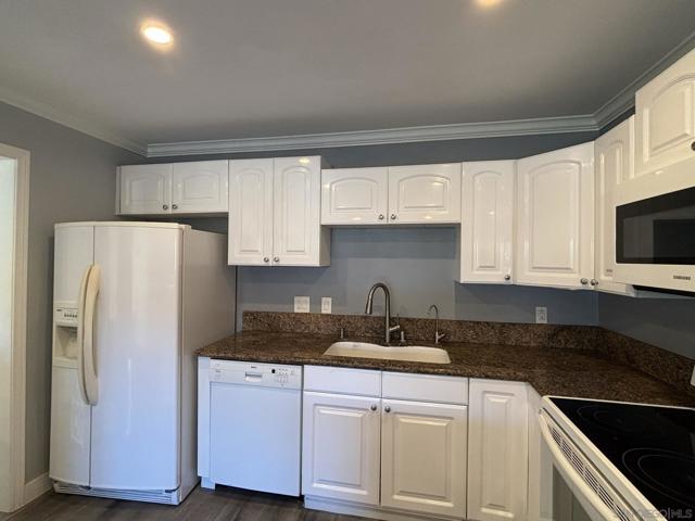 3249 Loma Riviera Dr., San Diego CA: https://media.crmls.org/mediaz/50a2198d-4b20-4a58-b8da-13a545040be9.jpg