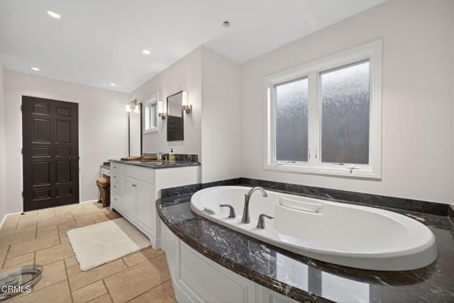 612 Shasta Drive, Santa Paula CA: https://media.crmls.org/mediaz/50a2c095-2b06-4d61-b9ff-3b296e10b7f7.jpg