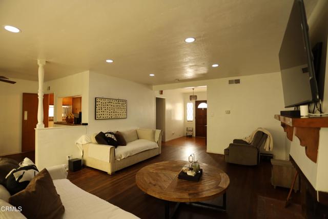 Detail Gallery Image 7 of 36 For 1010 W Robert Ave, Oxnard,  CA 93030 - 4 Beds | 2 Baths