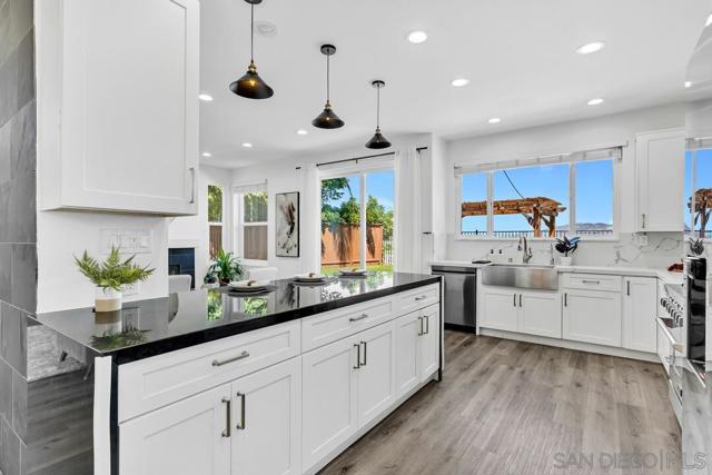 13599 Tradition Street, San Diego CA: https://media.crmls.org/mediaz/50a3bd4b-71ae-471a-aa0b-be041faa0927.jpg