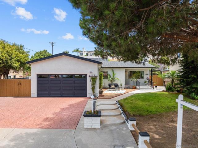 3560 Donna Dr, Carlsbad CA: https://media.crmls.org/mediaz/50a3f08f-39b9-416c-8a4b-53b64a9f0753.jpg