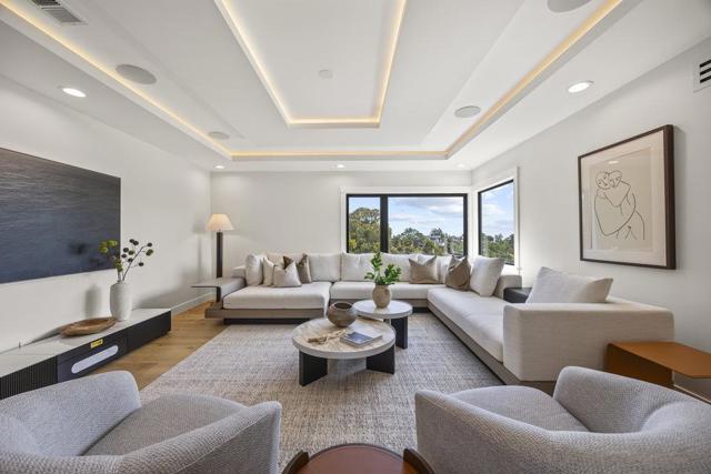 1095 Macadamia Drive, Hillsborough CA: https://media.crmls.org/mediaz/50a415fc-c2f6-4b43-9a49-728ad41c6db3.jpg