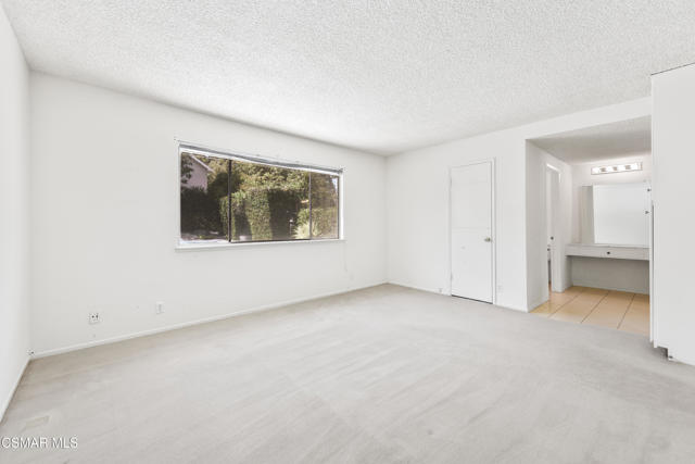 7031 Deveron Ridge Road, West Hills CA: https://media.crmls.org/mediaz/50a47c9c-3dd4-4aad-bb5f-756b34105286.jpg