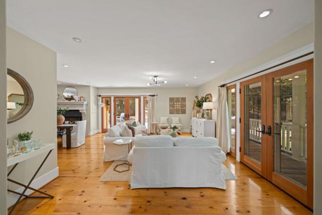 1353 Edgewood Road, Redwood City CA: https://media.crmls.org/mediaz/50a55b08-a02d-4165-ad34-7ee934a29f44.jpg