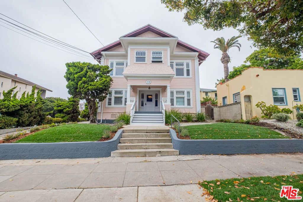 108 N Broadway #204