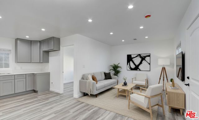 507 Sinaloa Avenue, Pasadena CA: https://media.crmls.org/mediaz/50a71d52-1b82-4b97-98f4-da55bf208449.jpg