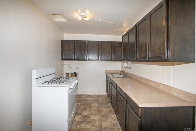 Detail Gallery Image 9 of 18 For 976 Olive Ave, Vista,  CA 92083 - 2 Beds | 1 Baths