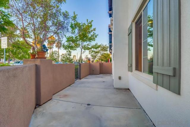 1715 Rolling Water Dr, Chula Vista CA: https://media.crmls.org/mediaz/50a7ee54-96fe-426a-a130-96ba17b64229.jpg