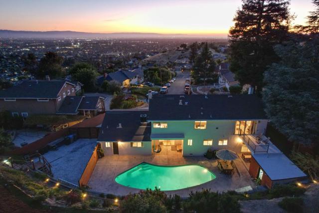 950 Macduff Court, San Jose CA: https://media.crmls.org/mediaz/50a8e6a7-9de8-4c6e-80f3-4878472ccf1e.jpg