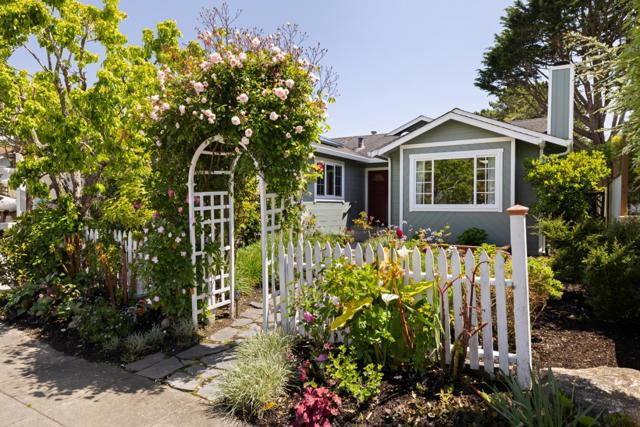 623 Sonora Avenue, El Granada CA: https://media.crmls.org/mediaz/50a94aef-1b51-4323-98dd-7a9d8ae4c1ae.jpg