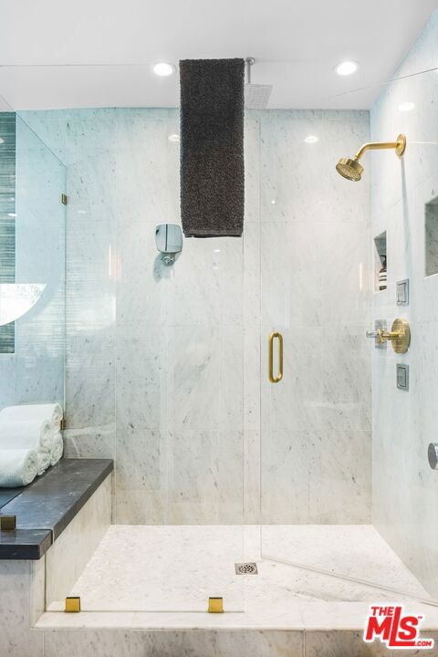 9318 Warbler Way, Los Angeles CA: https://media.crmls.org/mediaz/50ab2334-d963-4715-918c-11390bafbd96.jpg