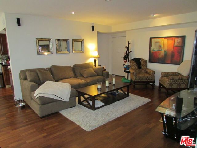 10645 Wilshire Boulevard, Los Angeles CA: https://media.crmls.org/mediaz/50acf97b-d915-4098-acb1-c9445090352f.jpg