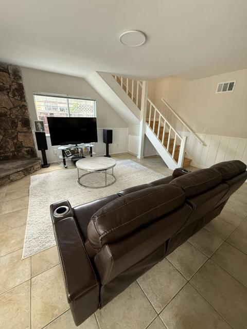 882 Tallman Court, San Jose CA: https://media.crmls.org/mediaz/50ad4bd8-96cb-4bbf-be15-4cc5b291f0e3.jpg