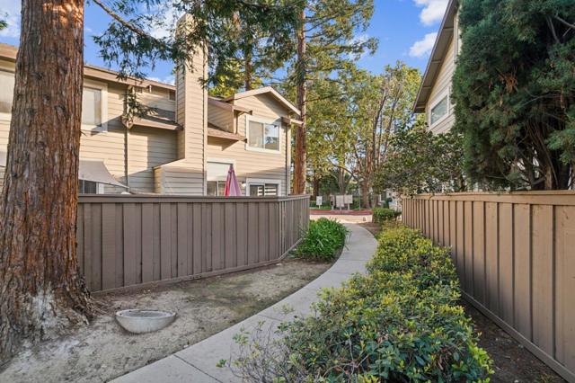 25 Deer Run Circle, San Jose CA: https://media.crmls.org/mediaz/50ad674b-e77e-4028-92e1-72609e336d77.jpg