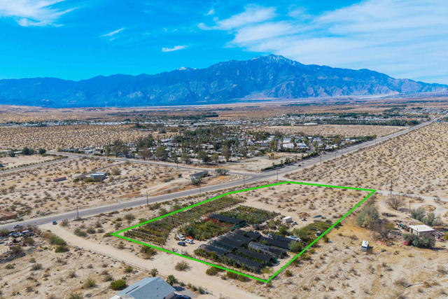 16961 Evans Lane Lane, Desert Hot Springs CA: https://media.crmls.org/mediaz/50ad9ed2-01ec-4914-9309-c6f7867ef2cc.jpg