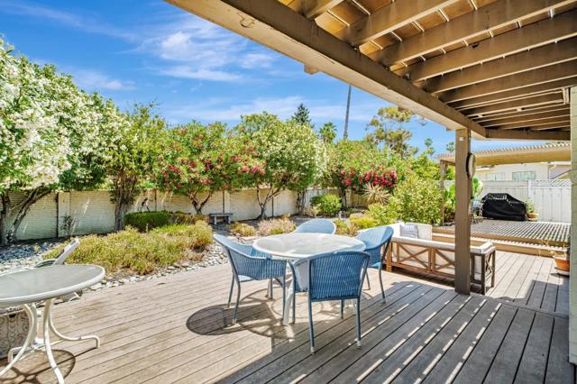 40204 Hacienda Court, Fremont CA: https://media.crmls.org/mediaz/50aeadff-fcde-4463-9bec-07870af24884.jpg