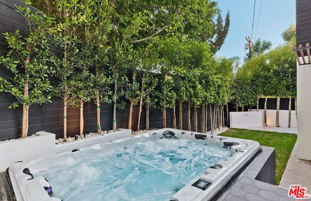 2164 Sunset Plaza Drive, Los Angeles CA: https://media.crmls.org/mediaz/50aec2df-8e0c-4a80-89ad-5d33b18075ef.jpg