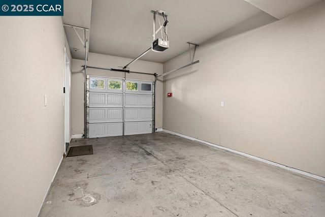 200 Valletta Ln, Pleasanton CA: https://media.crmls.org/mediaz/50afedcf-b877-4b11-8064-f41dd8851ba4.jpg