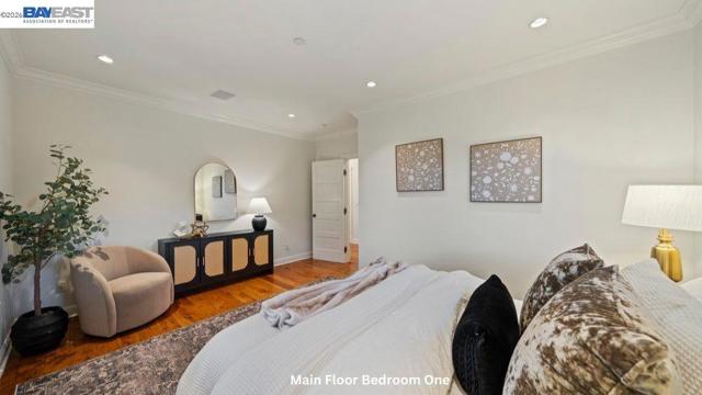 Image 26 of 60 For 5280 Sheridan Rd