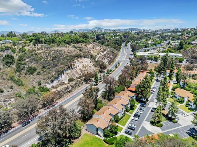 5055 Collwood Way, San Diego CA: https://media.crmls.org/mediaz/50b04fcd-659e-4d75-b4a6-2f4c5b6061ca.jpg