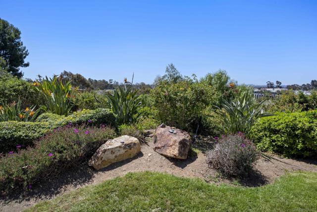 11061 Scripps Ranch, San Diego CA: https://media.crmls.org/mediaz/50b06733-8149-418a-9d5c-802cb13f9145.jpg