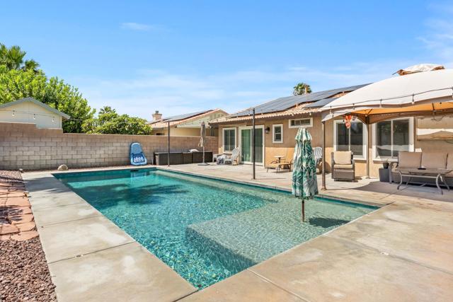 69867 Kent Place, Cathedral City CA: https://media.crmls.org/mediaz/50b14e25-ee1c-40b3-a647-d8ed03c9debb.jpg