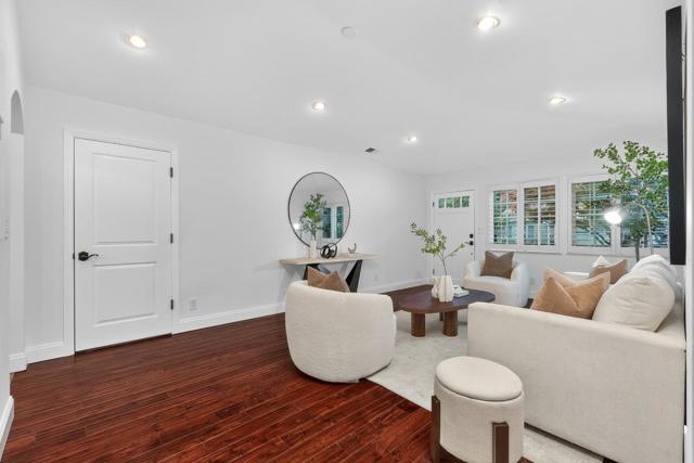 543 Toft Street, Mountain View CA: https://media.crmls.org/mediaz/50b27aff-03a4-4e4c-b362-a93ac6df6764.jpg