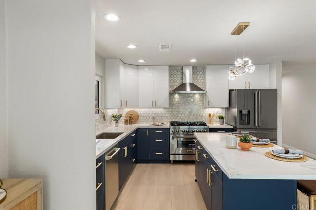 7911 Terraza Disoma, Carlsbad CA: https://media.crmls.org/mediaz/50b3bc28-caf3-44ab-9193-ee080818b190.jpg