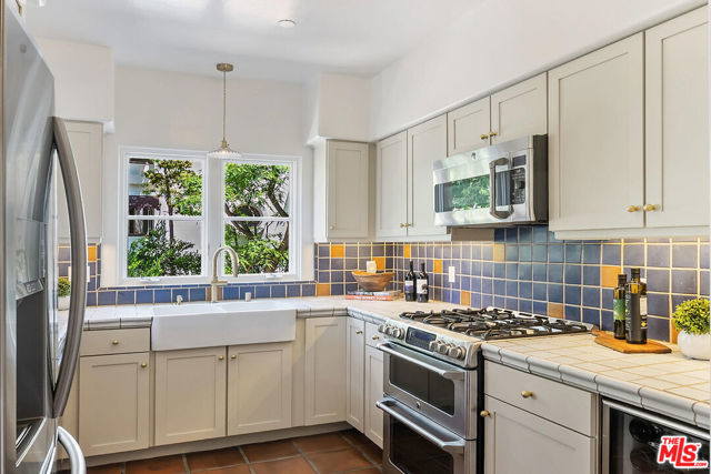 1414 N Harper Avenue, West Hollywood CA: https://media.crmls.org/mediaz/50b3d3d9-6885-4e40-be13-6008bfe1ddd7.jpg
