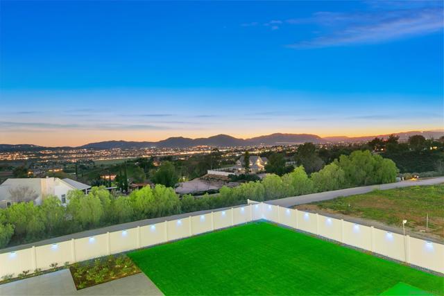 41955 Altanos Road, Temecula CA: https://media.crmls.org/mediaz/50b3f3a9-83a1-4707-9df0-d598a1fc4979.jpg